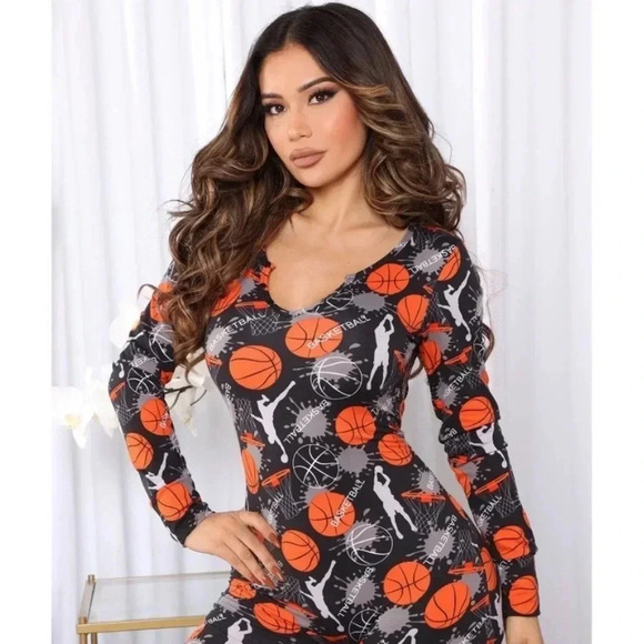 NWT ShoSho Basketball Full Length Pajama Loungewear One Piece - Picture 1 of 4